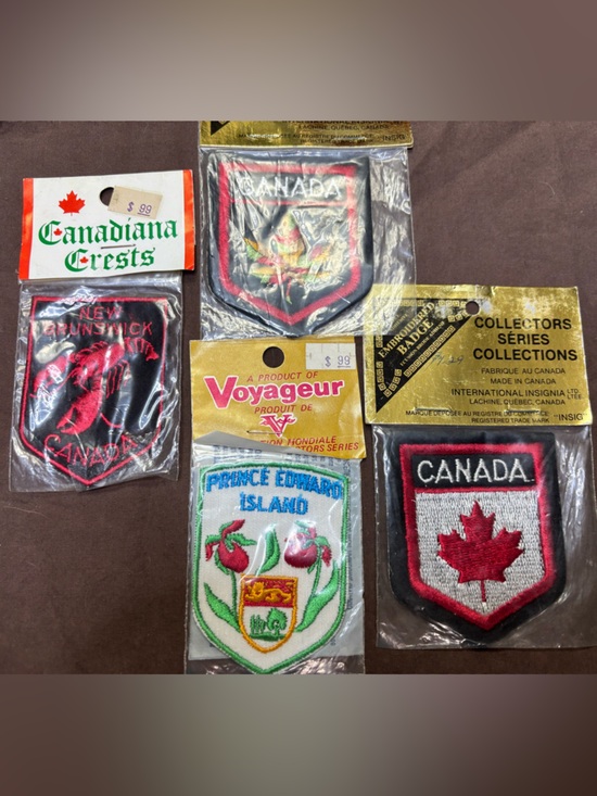 Other - 1970s - Vintage Collectors Canadian Badges